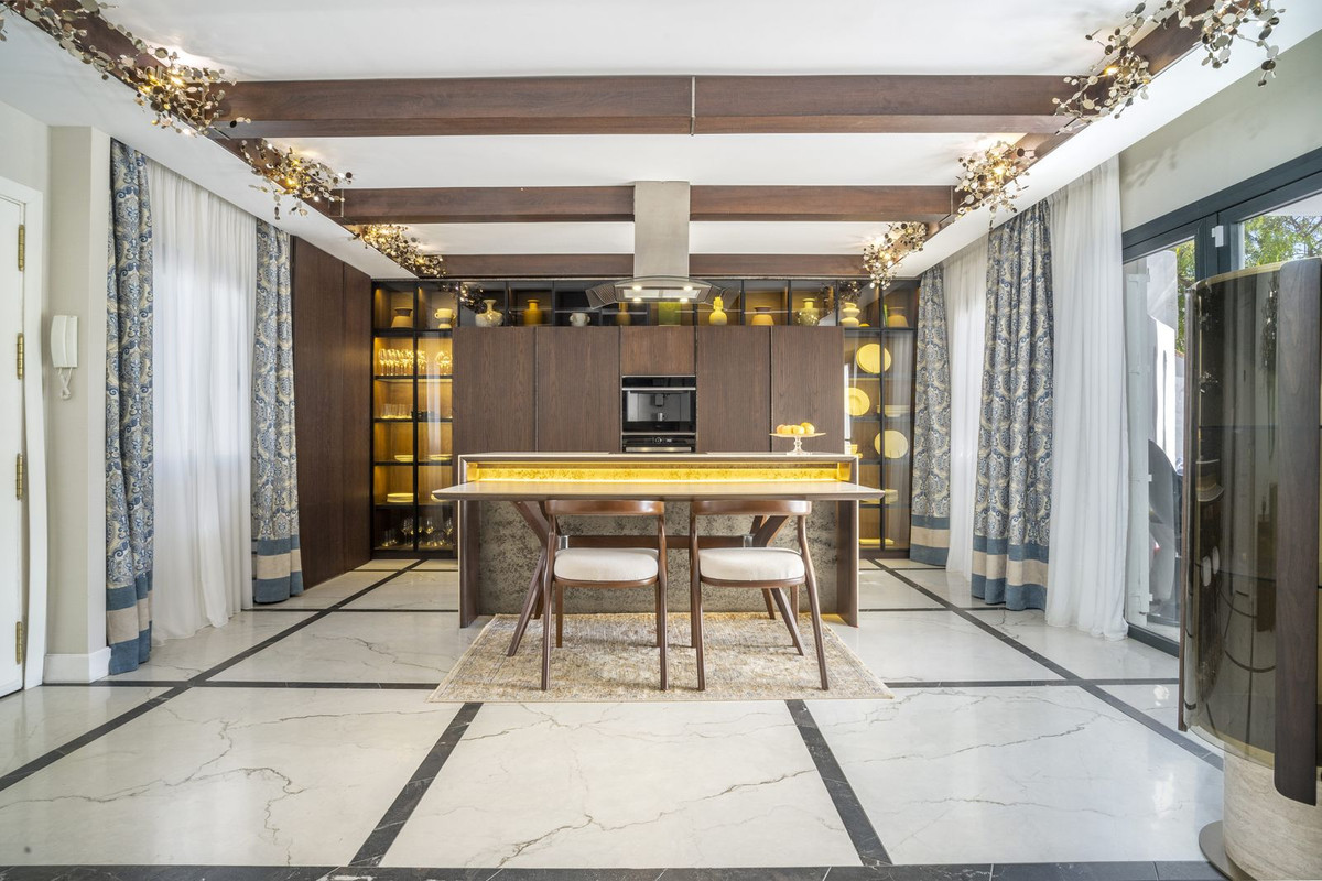 0240242b5f90e1cb360ca5a356d896e3 - 3