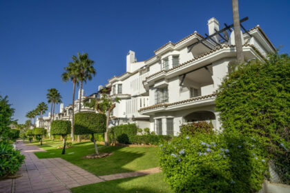 0240242b5f90e1cb360ca5a356d896e3 - 35