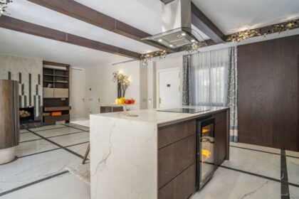 0240242b5f90e1cb360ca5a356d896e3 - 7