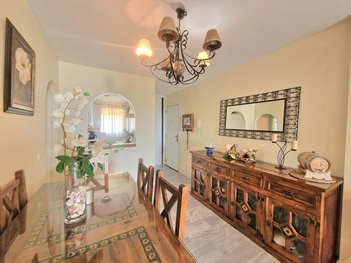 0276bf896377a756b04f2a83798619b0 - 18