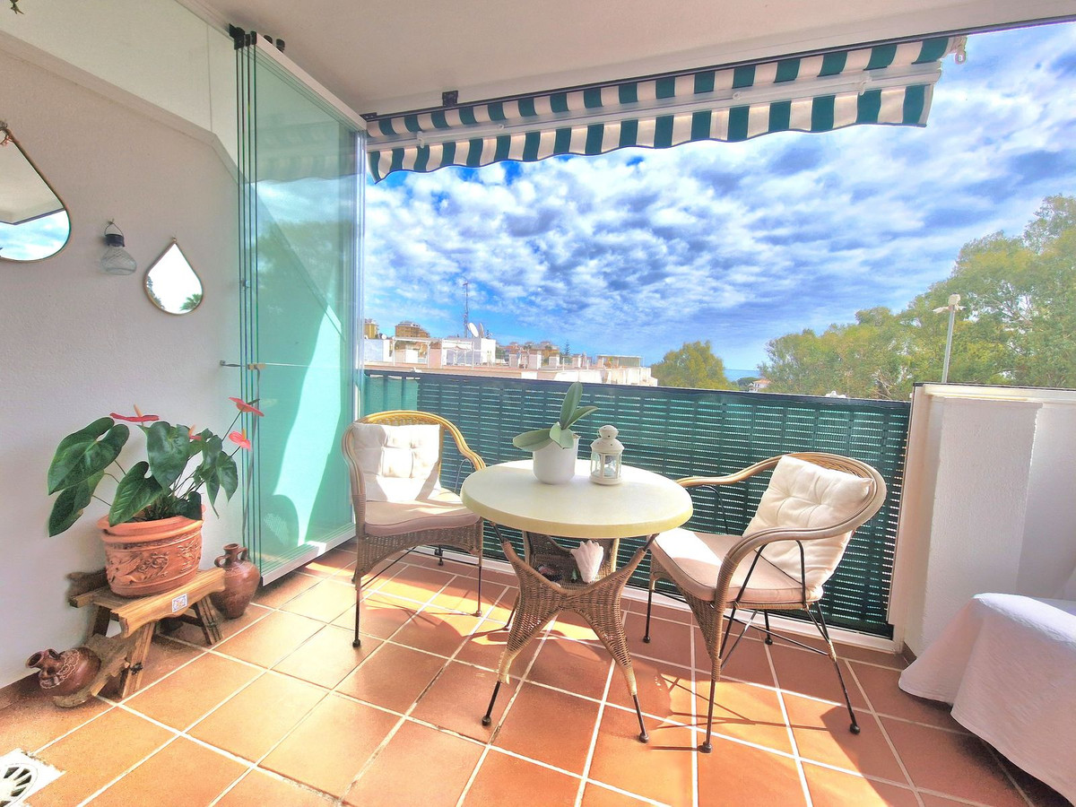 0276bf896377a756b04f2a83798619b0 - 19