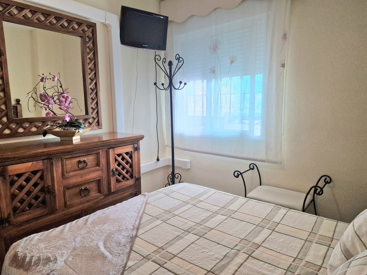 0276bf896377a756b04f2a83798619b0 - 25