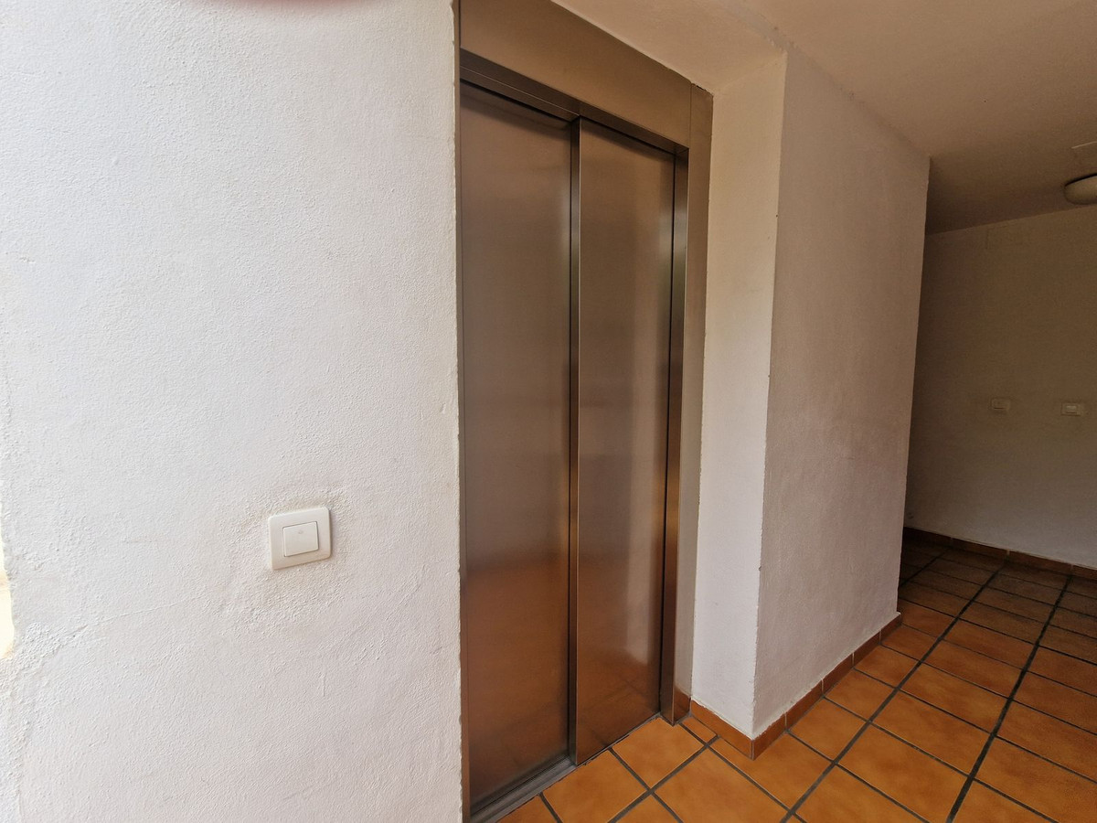 0276bf896377a756b04f2a83798619b0 - 37