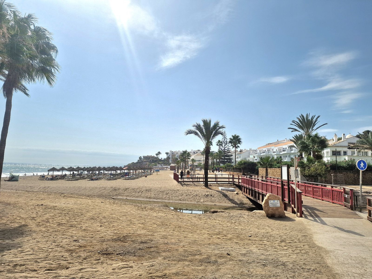 0276bf896377a756b04f2a83798619b0 - 51