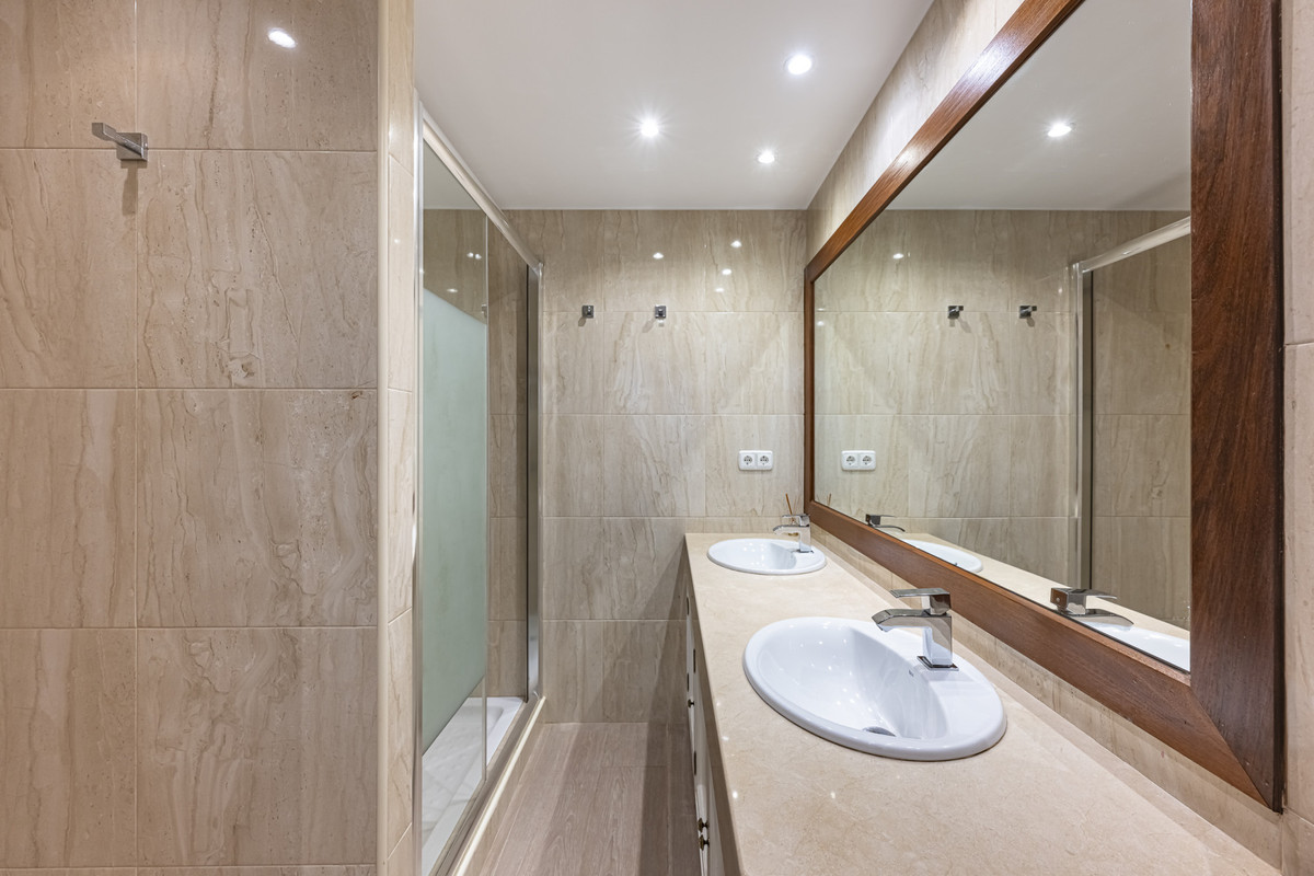 036b09b04a0ecb6d65833714f4a0b516 - 17