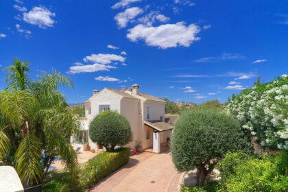 05837790dea4a0009a2adb79ba048e2e - 14