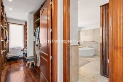 0615391e94a1fd63845ff81cc5e31a7b - 19