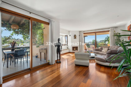 0615391e94a1fd63845ff81cc5e31a7b - 9