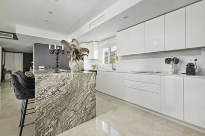 06b1c585867efba5cfb9d7ee176f1692 - 15