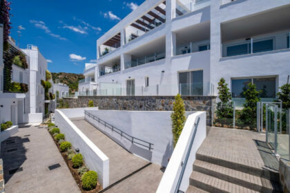 06b1c585867efba5cfb9d7ee176f1692 - 31