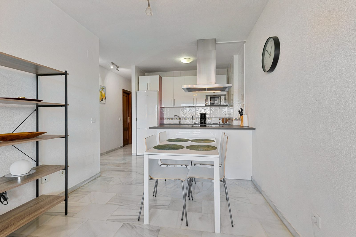 06d6e850e91032c95eb651760b0f8d5a - 8