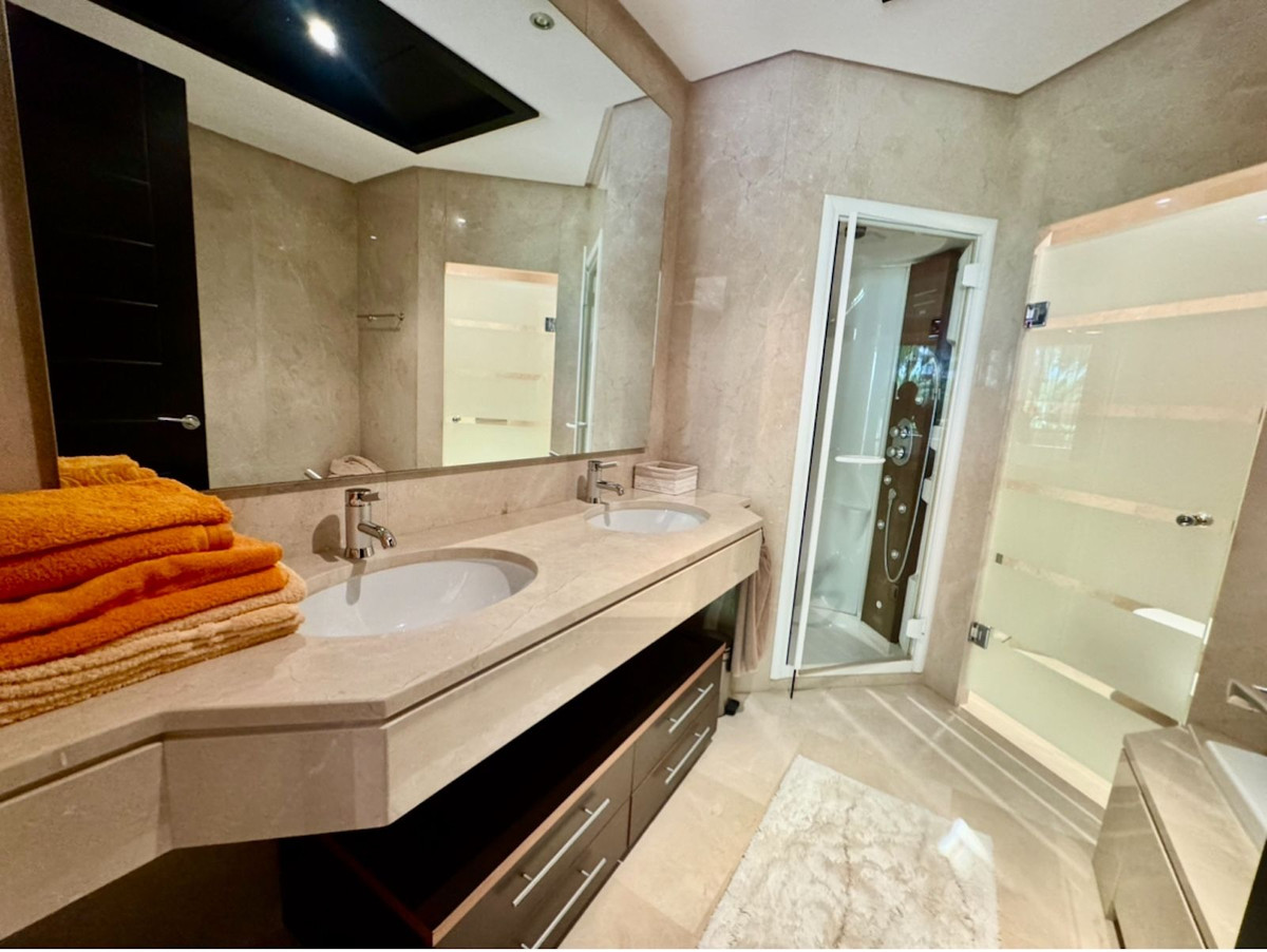 0763b950c85c82cf9d58ca95da5836de - 11