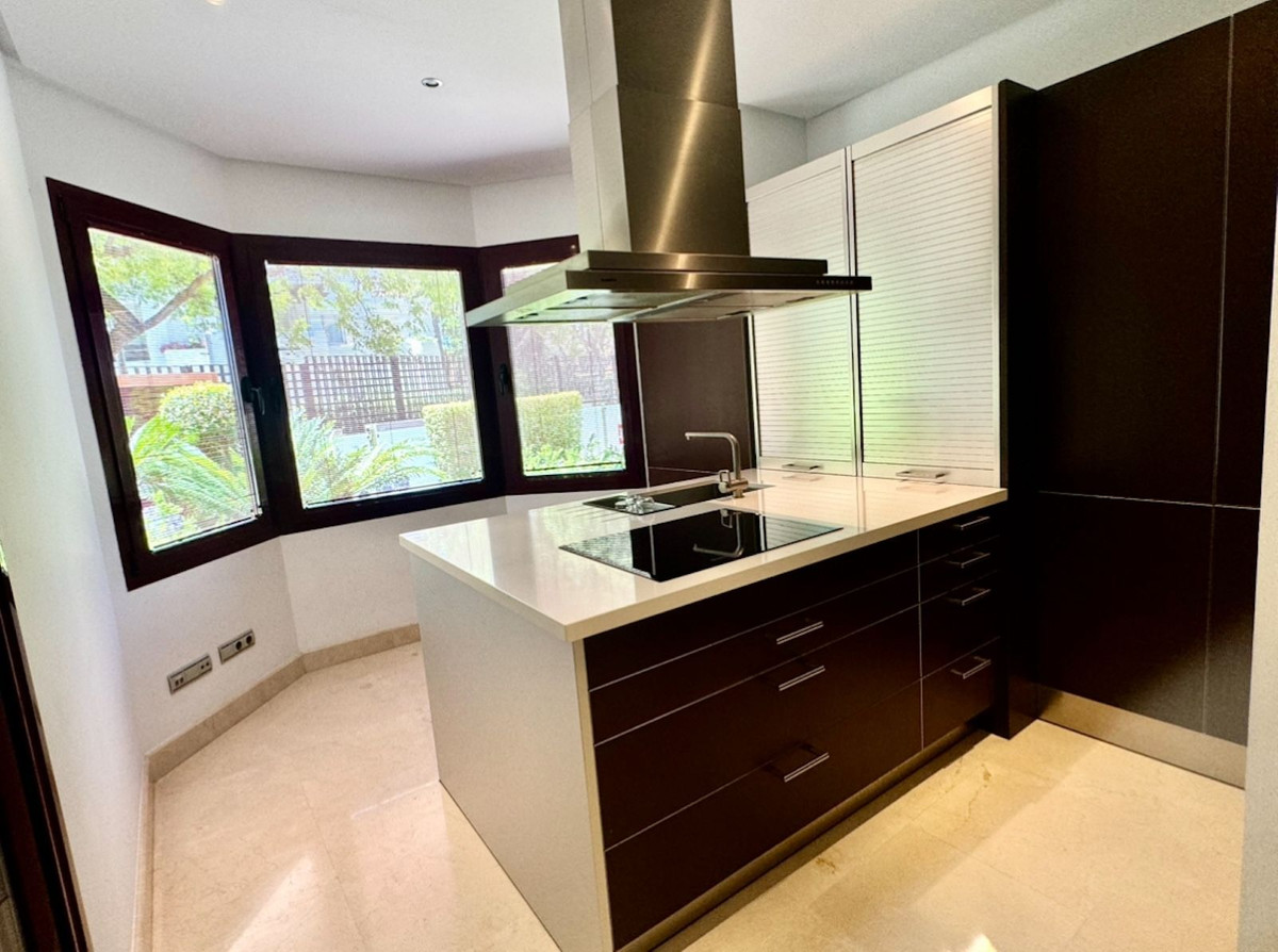 0763b950c85c82cf9d58ca95da5836de - 14