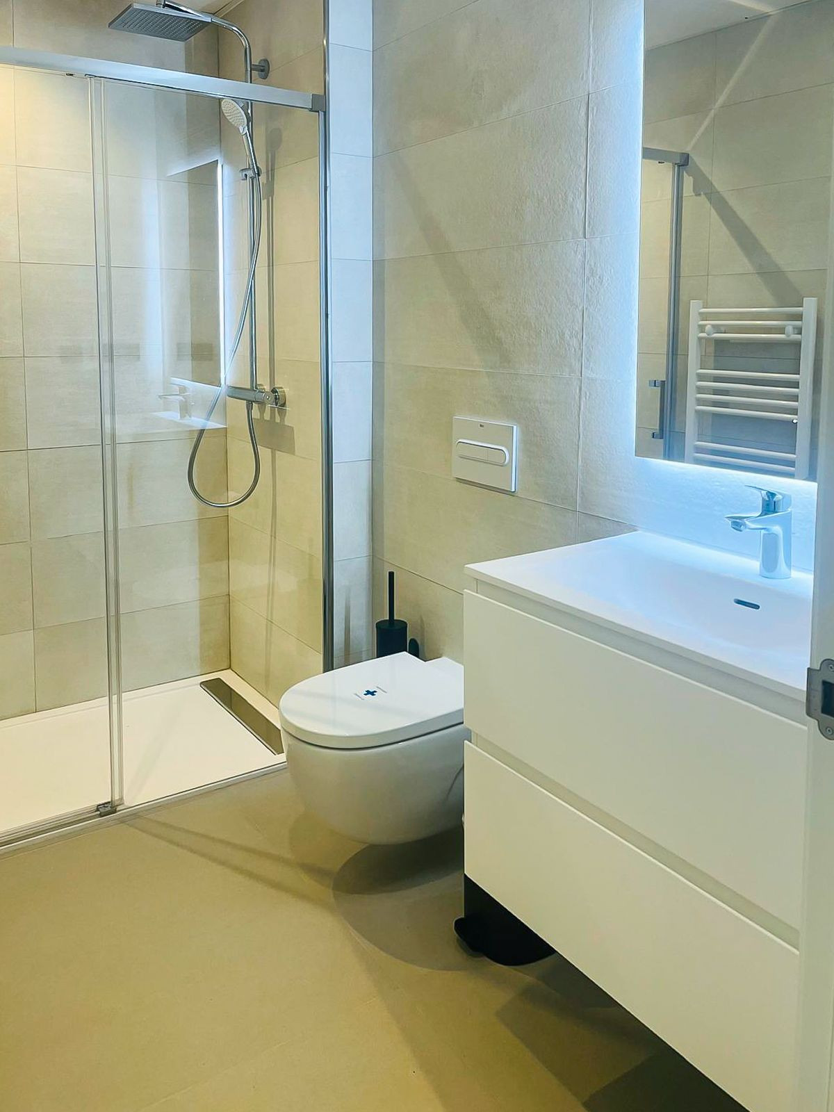 0784677893cf2fe0af4c4e0bdb88e990 - 11