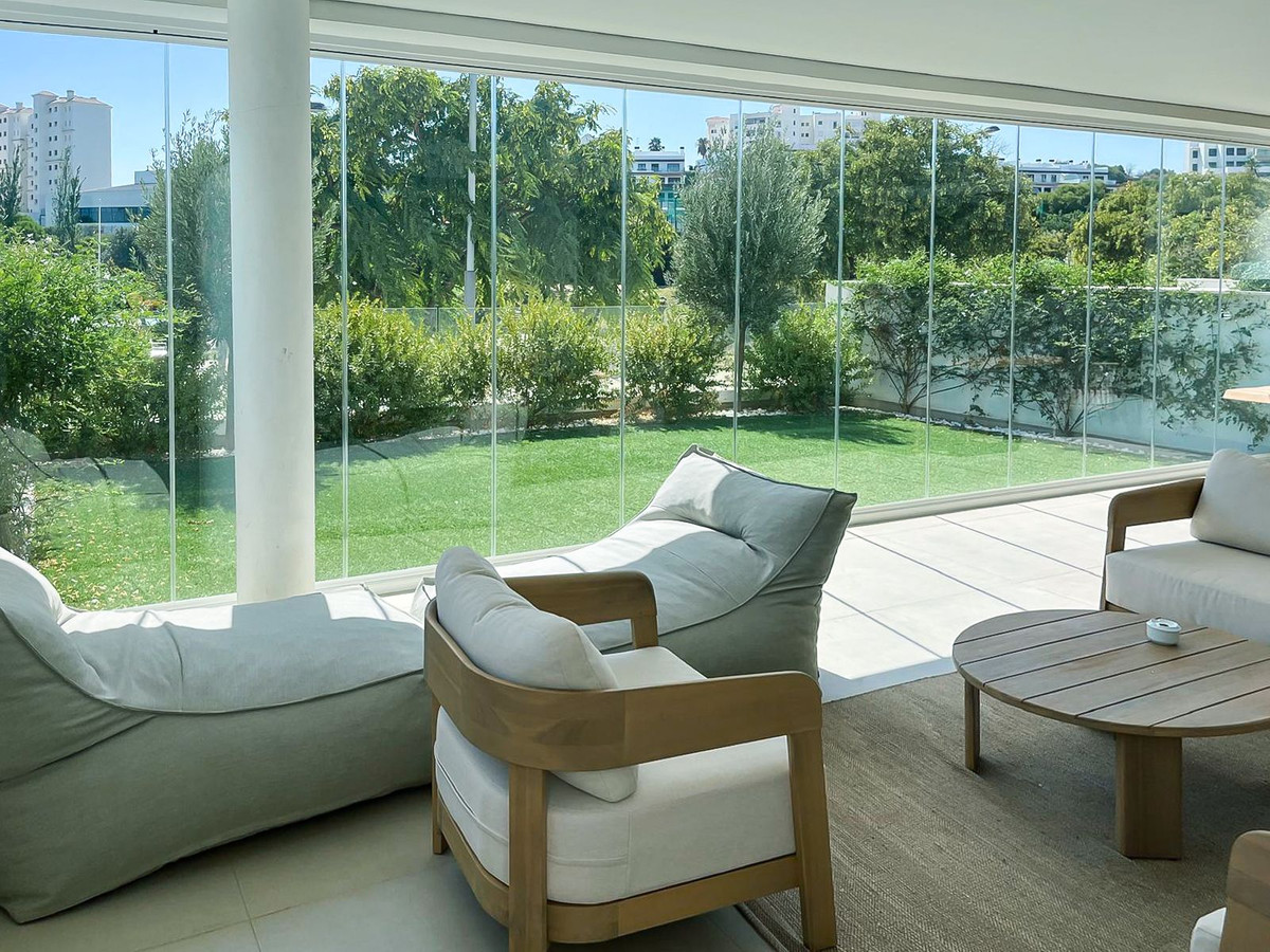 0784677893cf2fe0af4c4e0bdb88e990 - 2