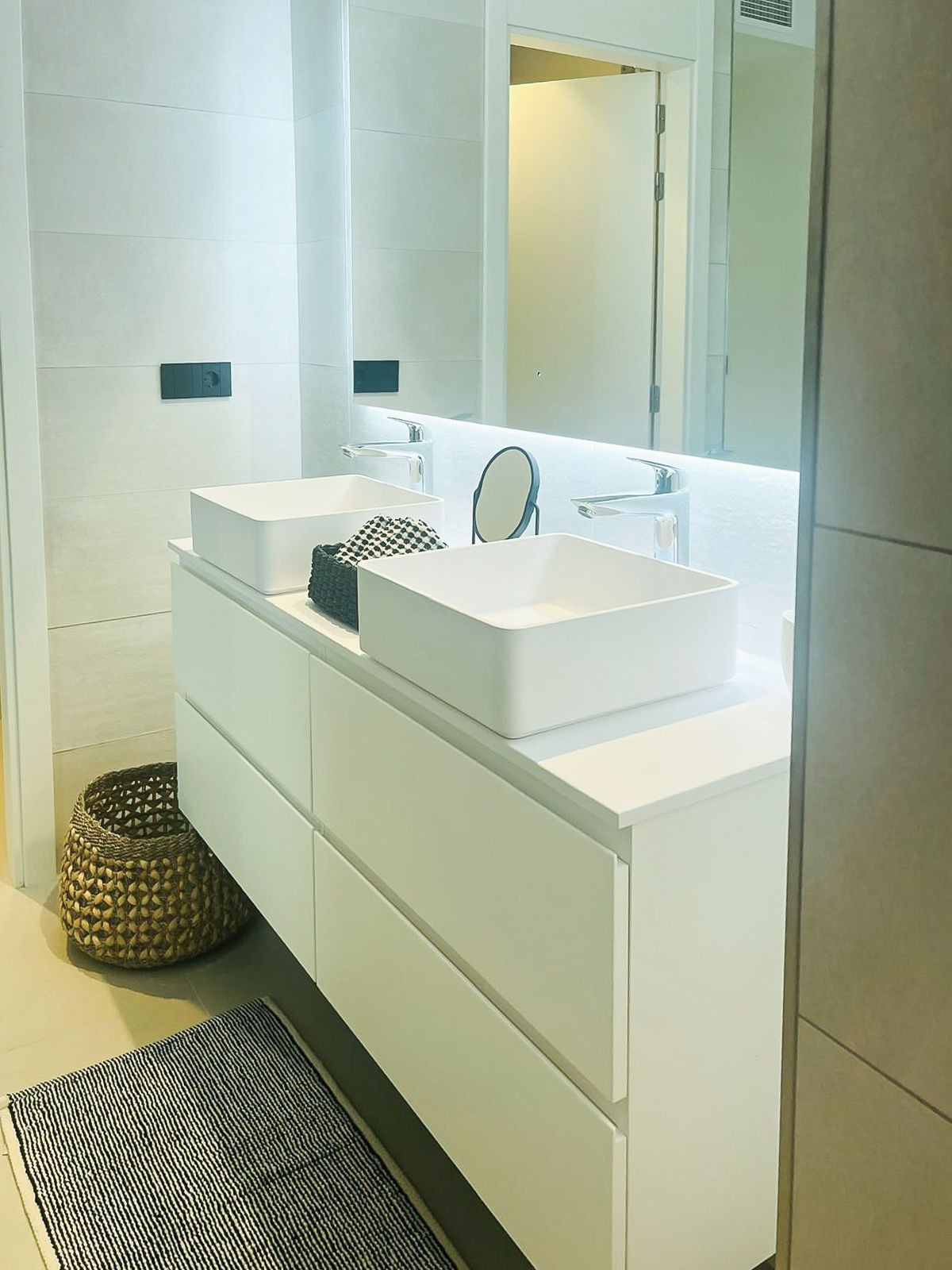 0784677893cf2fe0af4c4e0bdb88e990 - 9