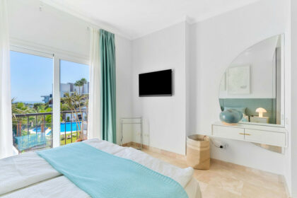 07ec925759139390cb3b75edf0b16007 - 12