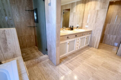 083cb56e1356742cadcfe43c519b8290 - 13