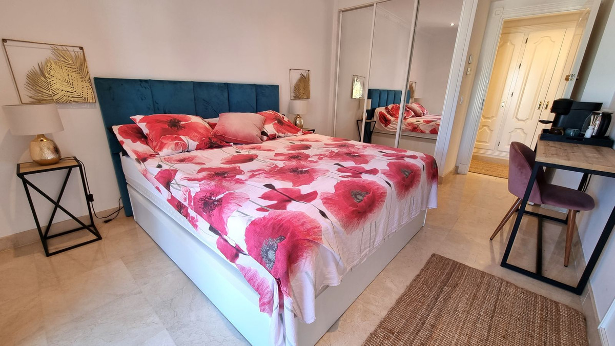 083cb56e1356742cadcfe43c519b8290 - 18