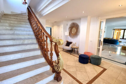 083cb56e1356742cadcfe43c519b8290 - 3