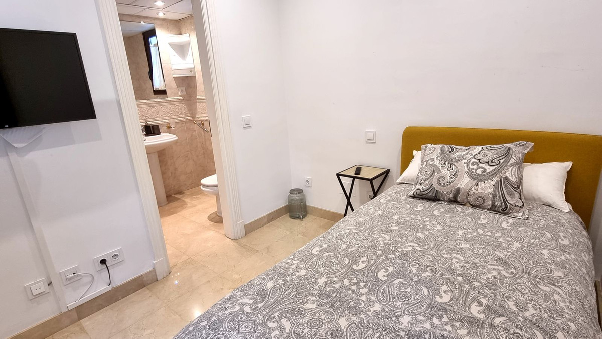 083cb56e1356742cadcfe43c519b8290 - 37