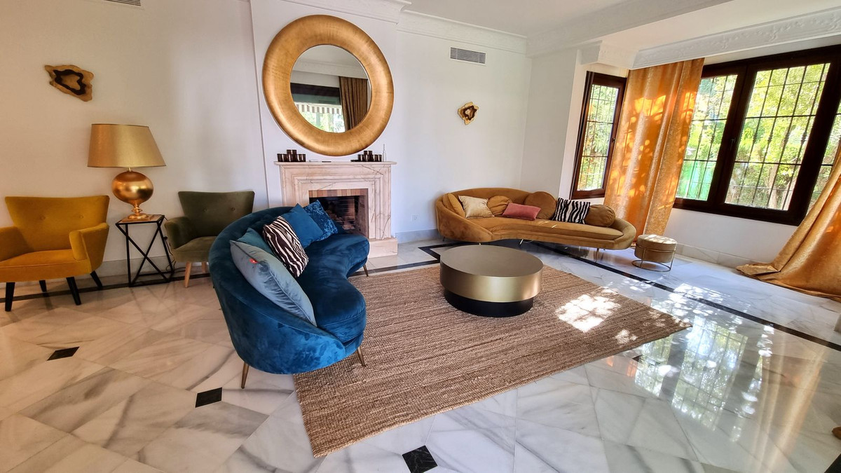 083cb56e1356742cadcfe43c519b8290 - 5