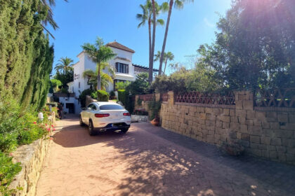 083cb56e1356742cadcfe43c519b8290 - 51