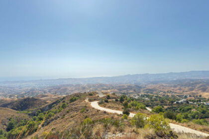 085b04909253f765f5b6b3993fc8606e - 12