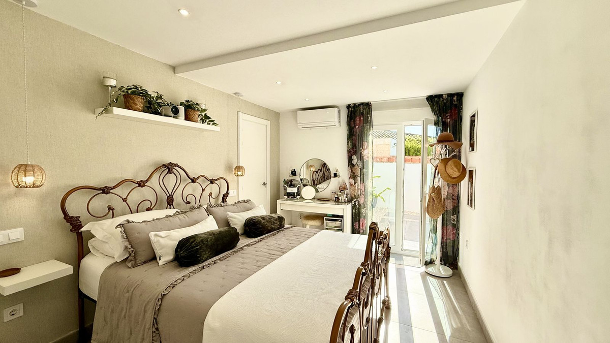 086e586681be3a7c7f33f4e2cf2bc451 - 20