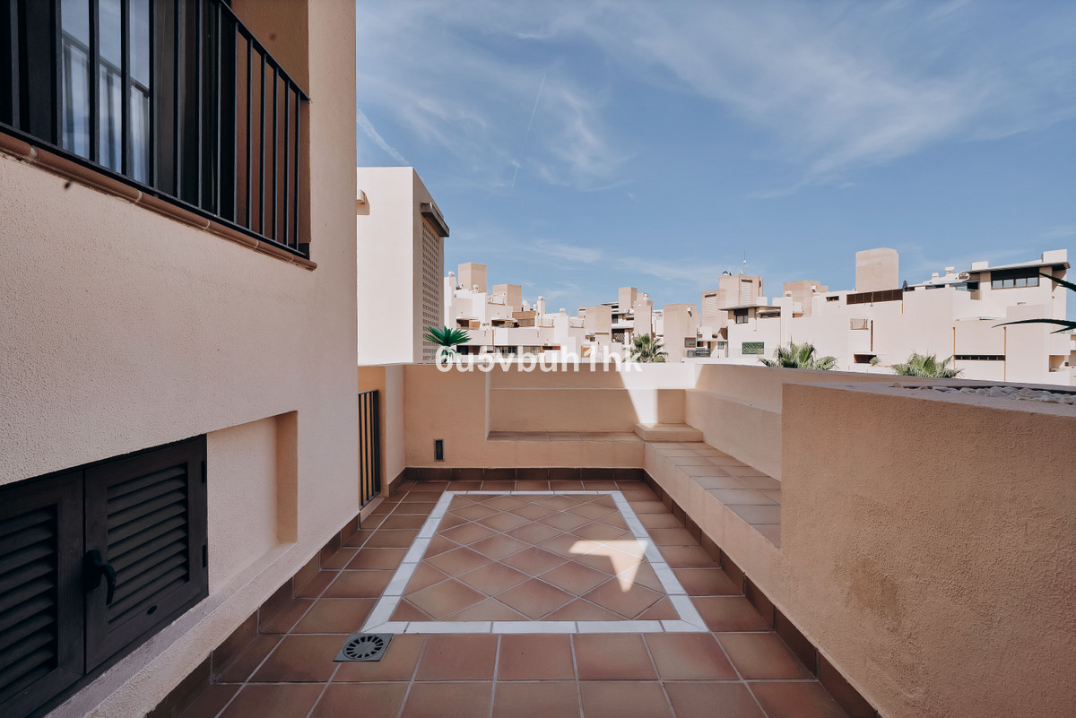 08cf2b3f87206e8c8d0283ba35f26ef2 - 34