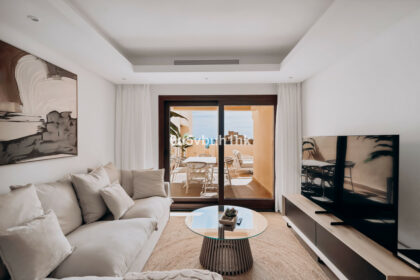 08cf2b3f87206e8c8d0283ba35f26ef2 - 9