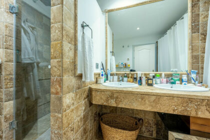 08f46b7ec223d4a97174a222d9ff1a60 - 23