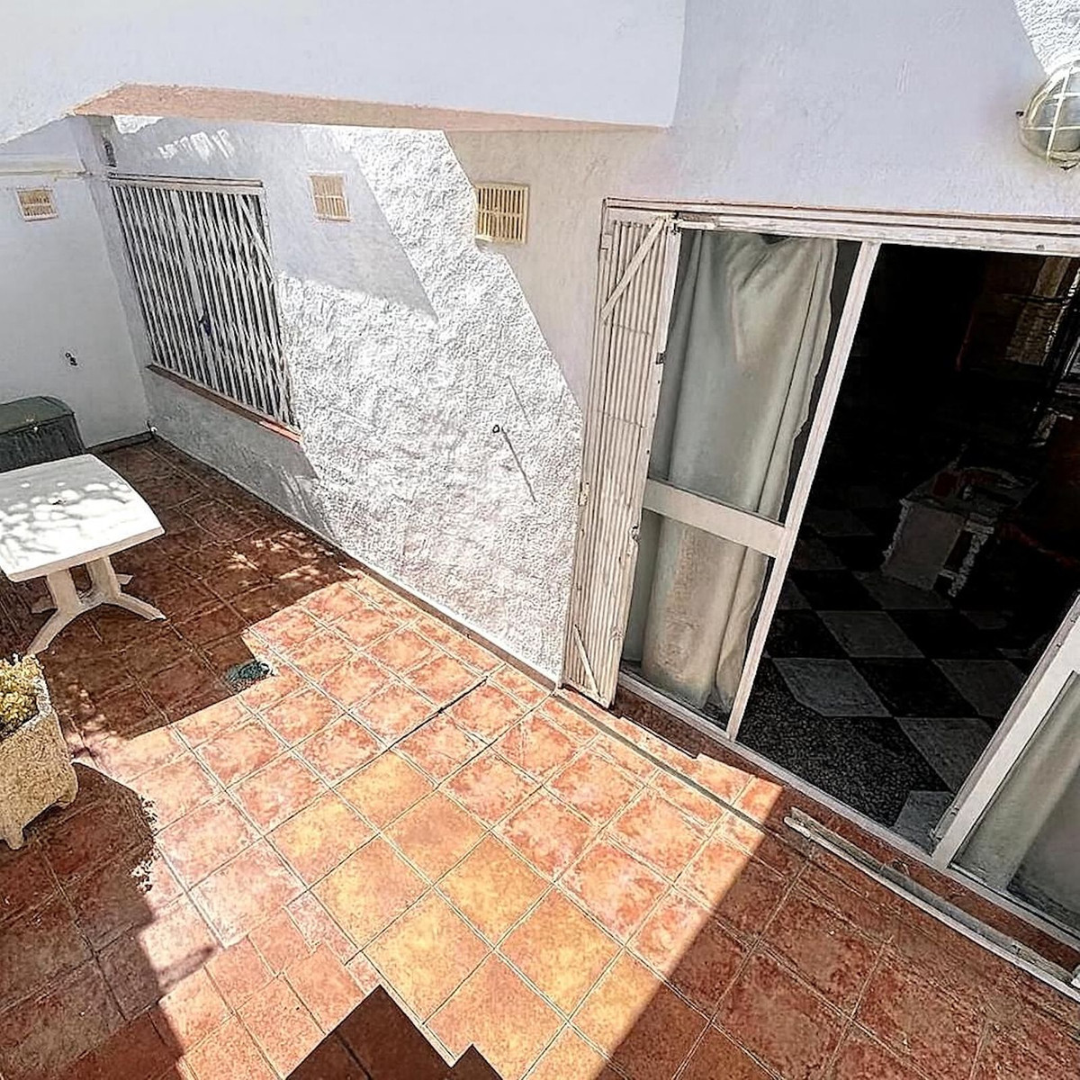 0931f8deaa835f8a862e3af269d04a0b - 12