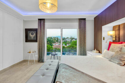 0943231c6b170b56e0c2edaa22467261 - 11