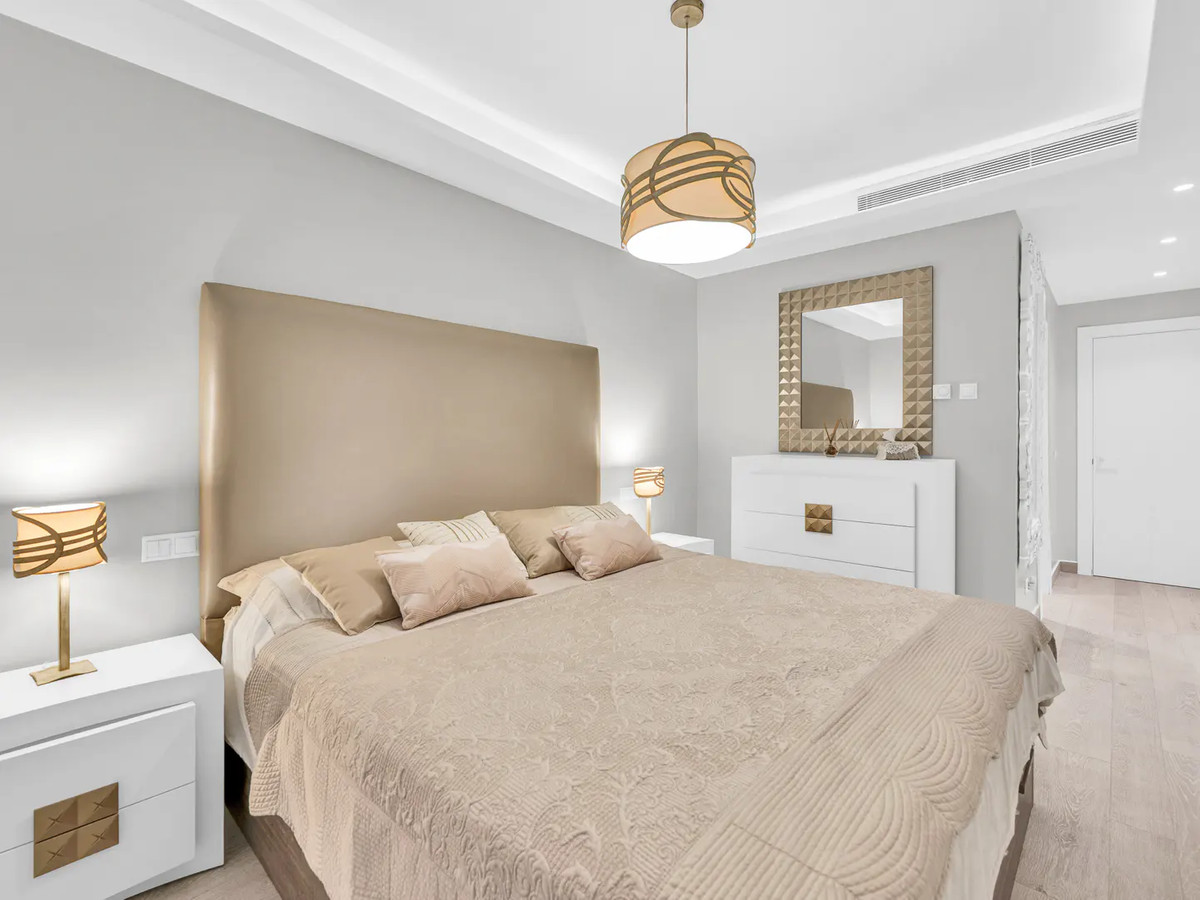 0943231c6b170b56e0c2edaa22467261 - 15