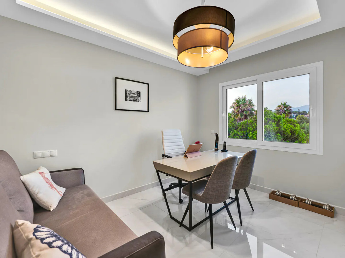 0943231c6b170b56e0c2edaa22467261 - 21