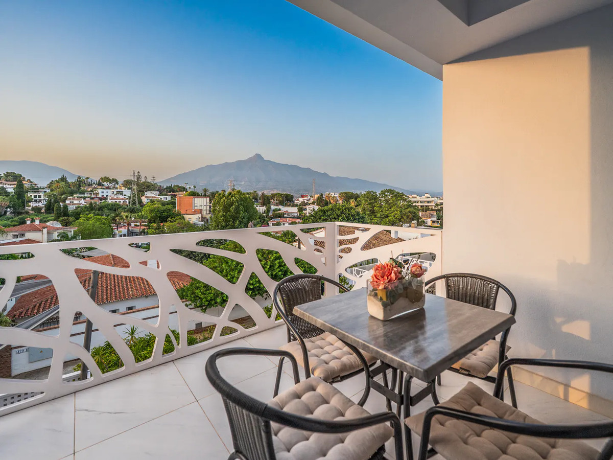 0943231c6b170b56e0c2edaa22467261 - 23