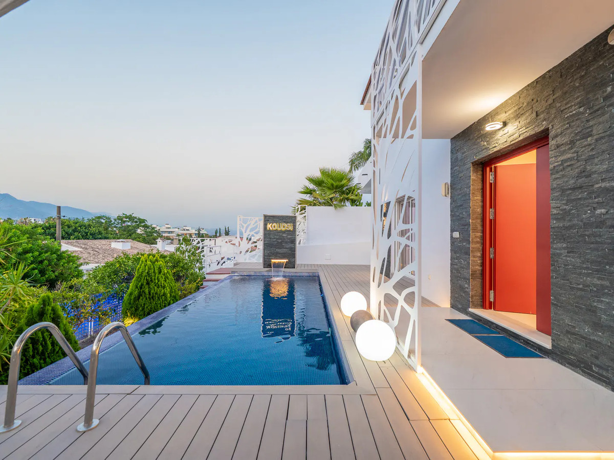 0943231c6b170b56e0c2edaa22467261 - 3