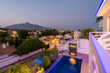 0943231c6b170b56e0c2edaa22467261 - 31