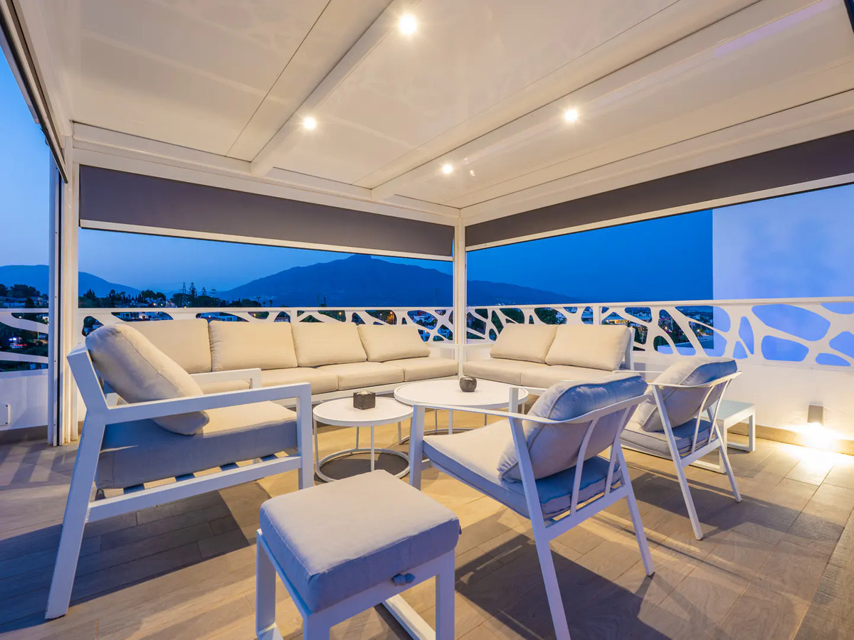 0943231c6b170b56e0c2edaa22467261 - 32