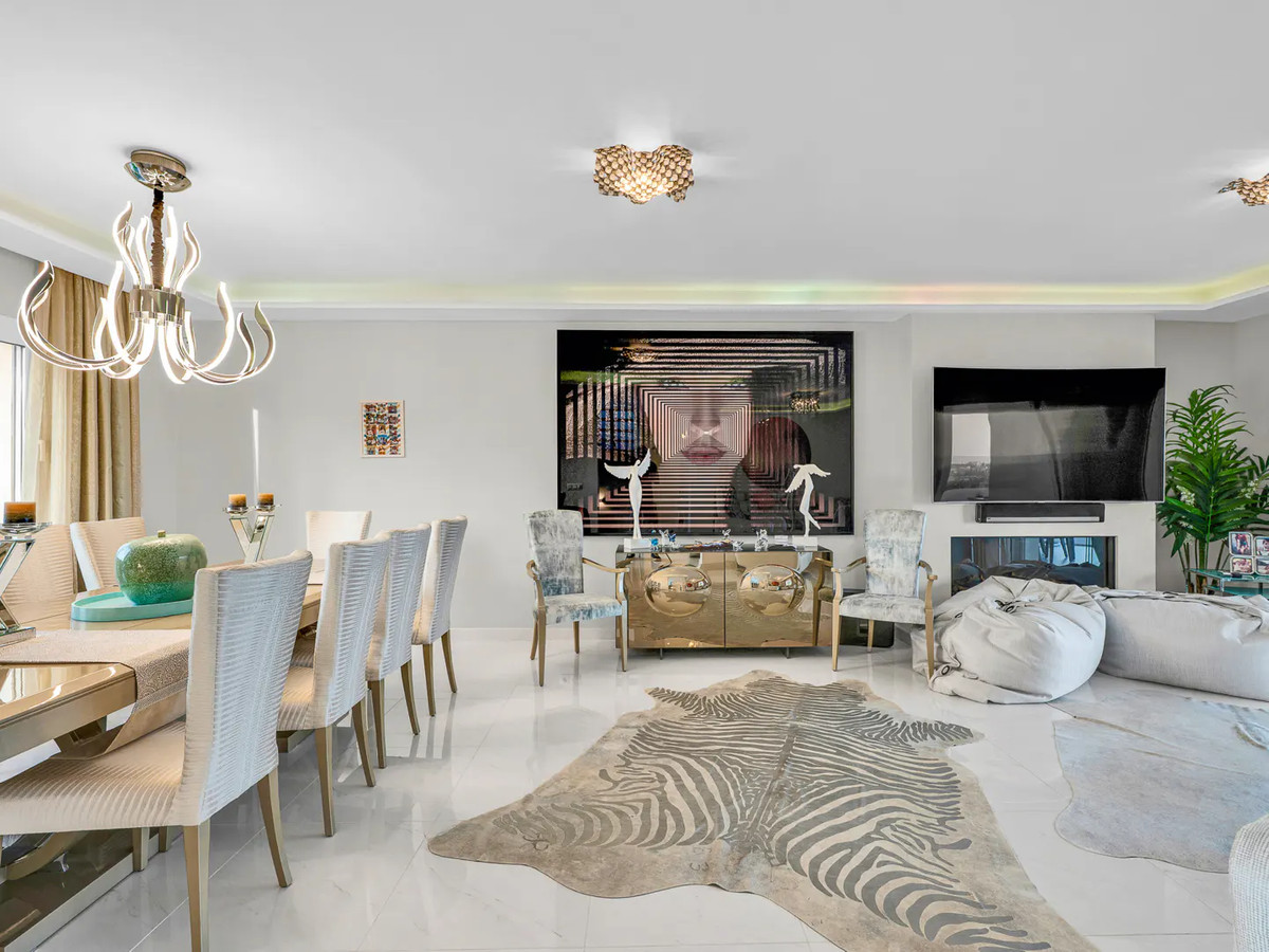 0943231c6b170b56e0c2edaa22467261 - 5