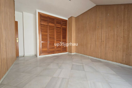 09a434ee877cec9f84f915bc43dd101f - 11