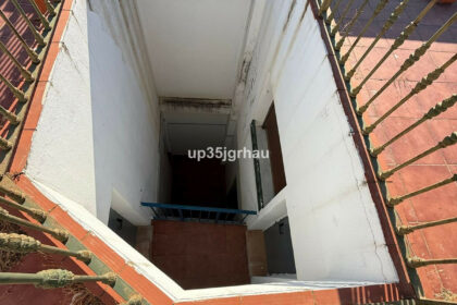 09a434ee877cec9f84f915bc43dd101f - 25