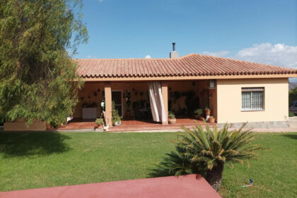 0abed677b483486ff19c486649c30093 - 1