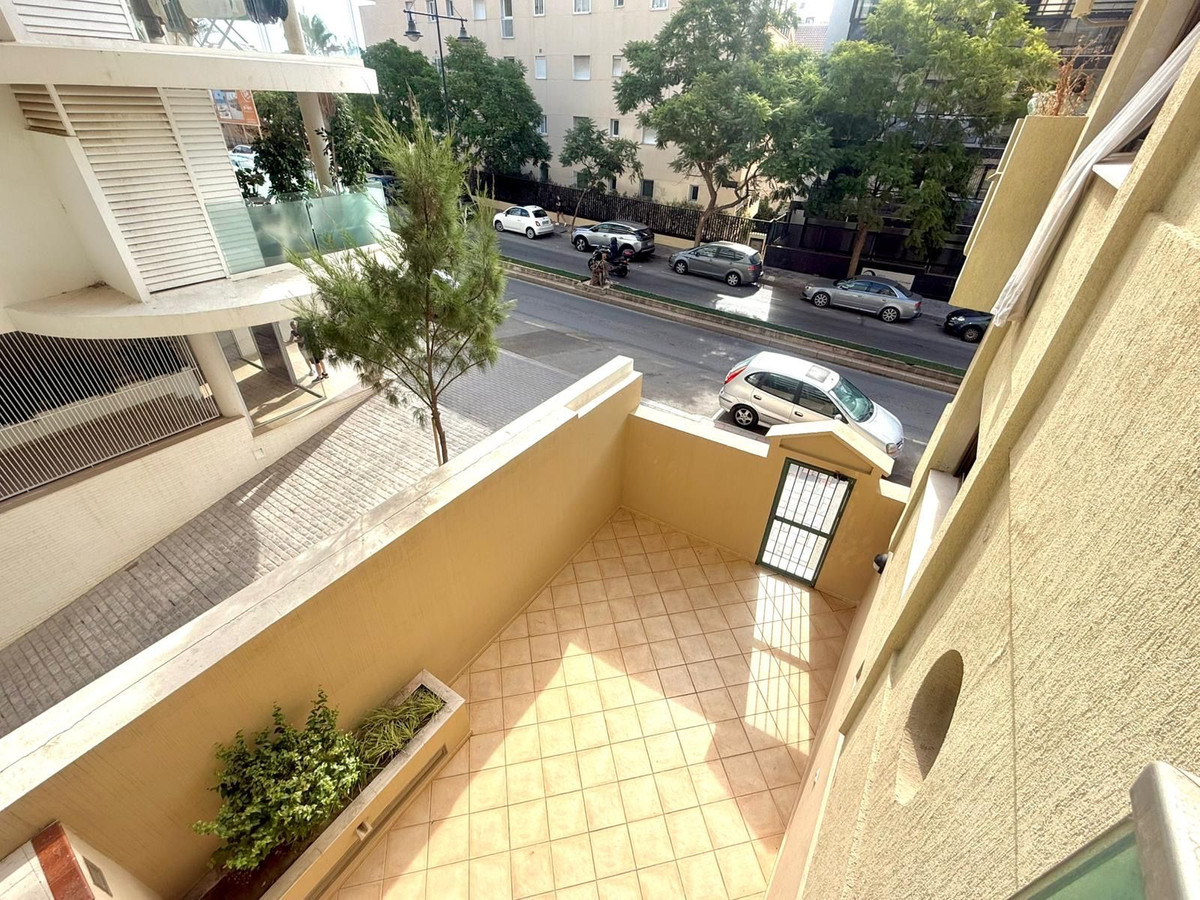 0ac49d12bcf4763fbebe2a00211d0409 - 14