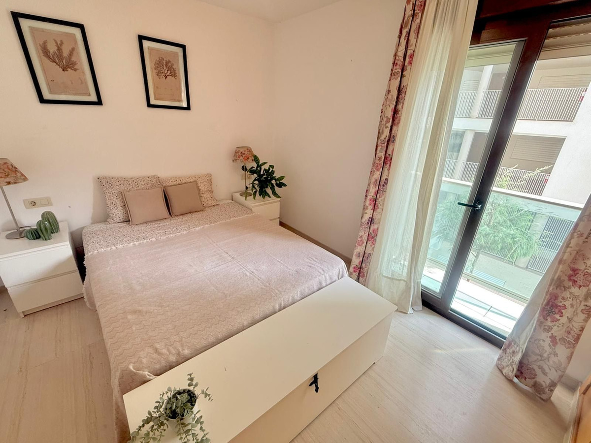 0ac49d12bcf4763fbebe2a00211d0409 - 16