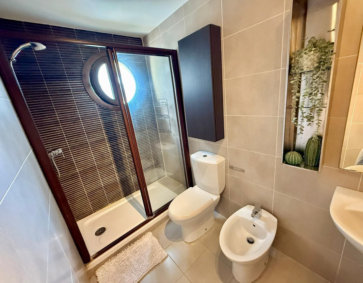 0ac49d12bcf4763fbebe2a00211d0409 - 20