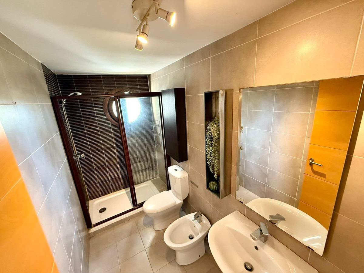 0ac49d12bcf4763fbebe2a00211d0409 - 21