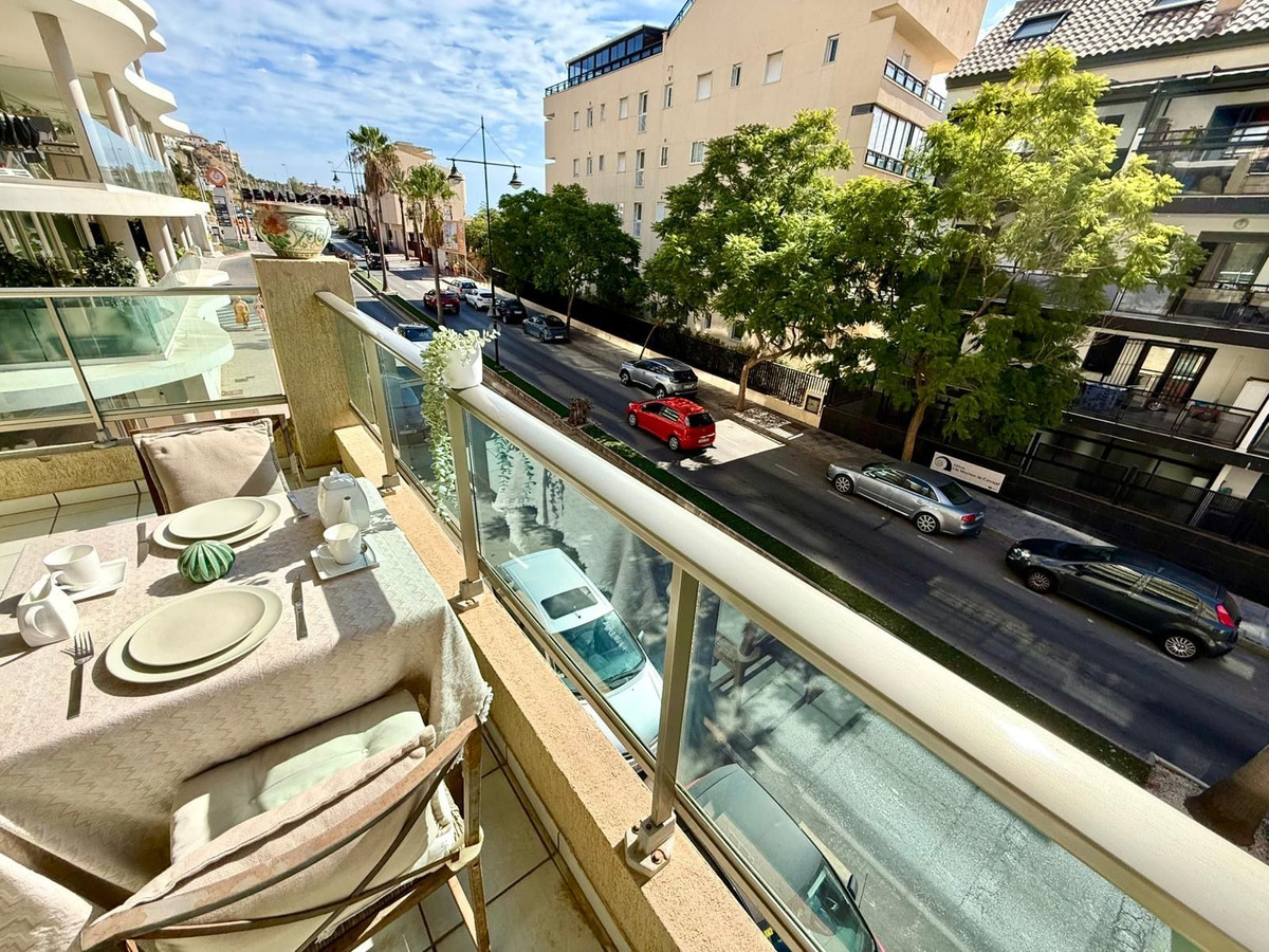 0ac49d12bcf4763fbebe2a00211d0409 - 30