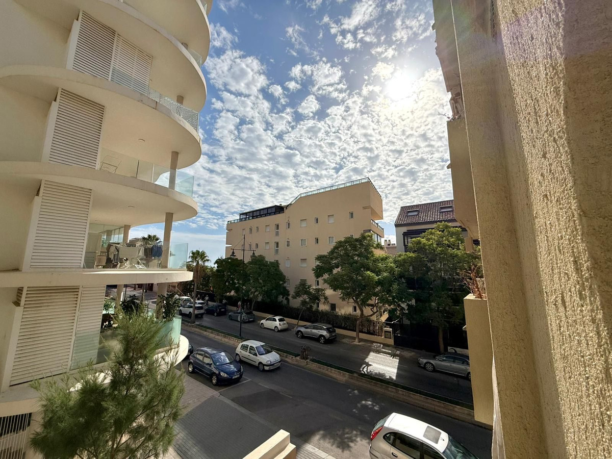 0ac49d12bcf4763fbebe2a00211d0409 - 34